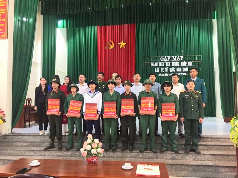 Ninh Hòa tổ chức gặp mặt tân binh trước khi lên đường làm nhiệm vụ bảo vệ tổ quốc năm 2024